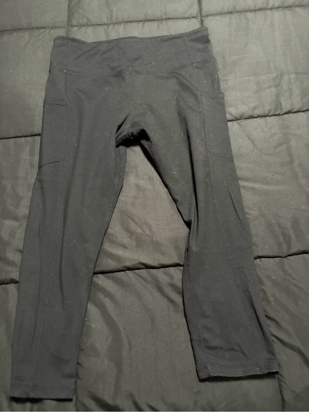 Women's Black High-Rise Performance Capri Leggings